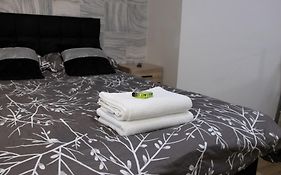 Hills View Apartments